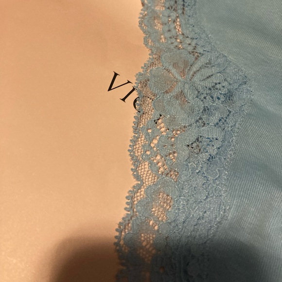 Victoria’s Secret Women’s Panties Thong - Picture 6 of 10